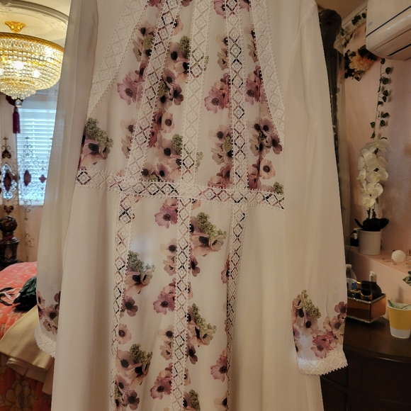 Ted baker floral dress Ted size 4 in prestige like new condition..Make an offer - Picture 11 of 11